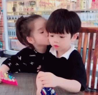 kiss gif funny|cute kiss gif.